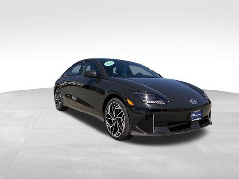 Certified 2023 Hyundai Ioniq 6 Limited image 3