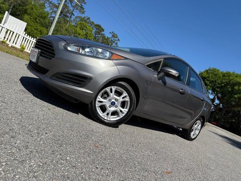 Used 2014 Ford Fiesta SE image 38