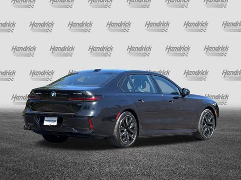 Used 2023 BMW i7 xDrive60 w/ Executive Package 2 AWD/4WD image 5