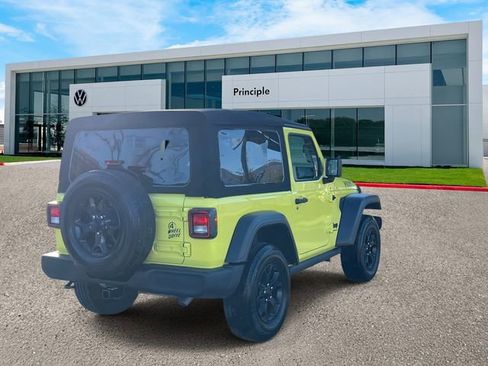 Used 2023 Jeep Wrangler Willys image 3