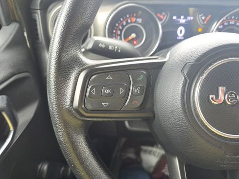 Used 2022 Jeep Gladiator Sport AWD/4WD image 14