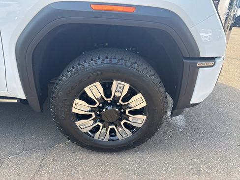 New 2025 GMC Sierra 2500 Denali w/ Denali Reserve Package image 9