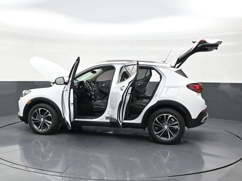 Used 2021 Buick Encore GX Select FWD image 30