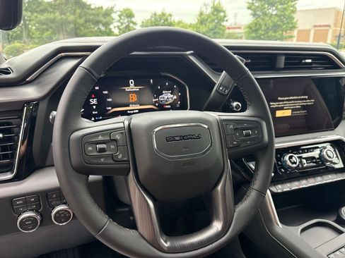 New 2026 GMC Sierra 3500 Denali Ultimate AWD/4WD image 13