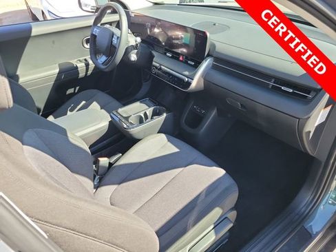 Used 2025 Hyundai Ioniq 5 SE RWD image 17