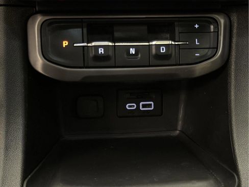 Certified 2023 GMC Acadia AT4 w/ Preferred Package image 37