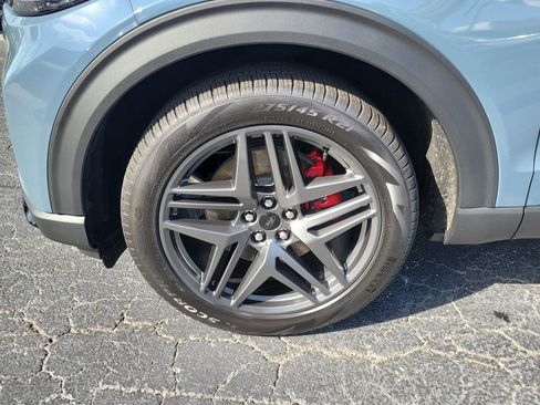 Used 2025 Ford Explorer ST-Line w/ Premium Package RWD image 4