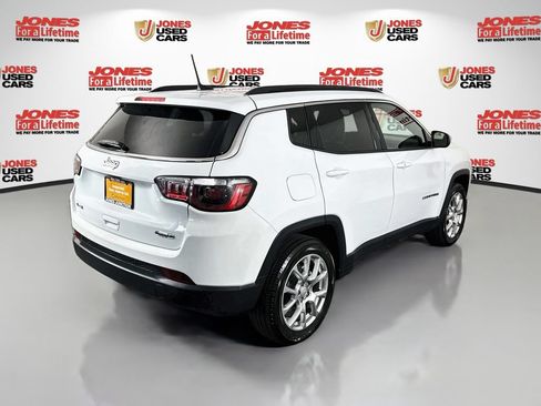 Used 2023 Jeep Compass Latitude AWD/4WD image 14