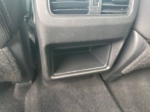 Used 2023 Nissan Rogue S image 15