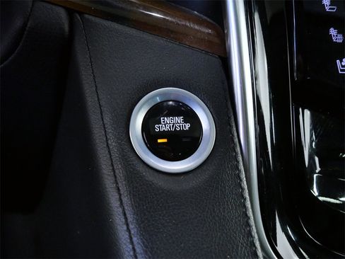 Used 2018 Cadillac Escalade ESV Luxury image 23