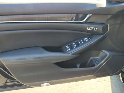 Used 2021 Honda Accord Touring image 23