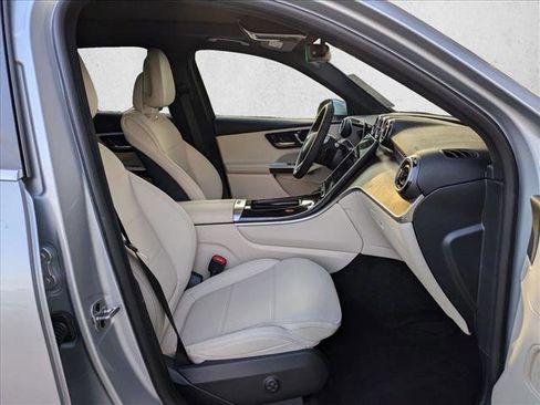 Used 2026 Mercedes-Benz GLC 300 image 21