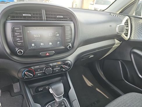 Used 2021 Kia Soul S FWD image 22