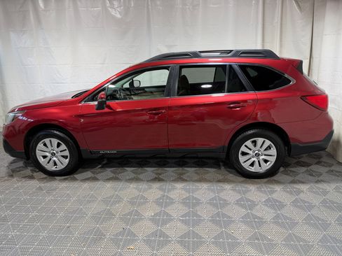 Used 2019 Subaru Outback 2.5i Premium image 5