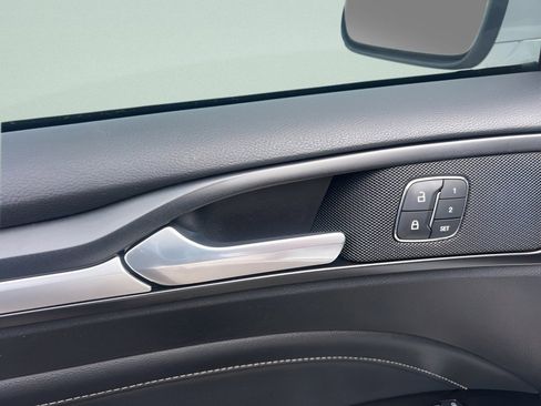 Certified 2019 Ford Fusion Titanium image 24