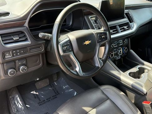 Used 2023 Chevrolet Tahoe LT w/ Luxury Package RWD image 4