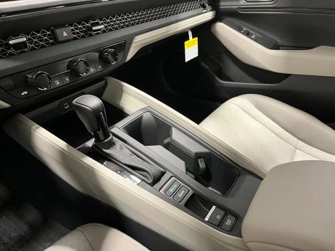 New 2025 Honda Accord SE image 17
