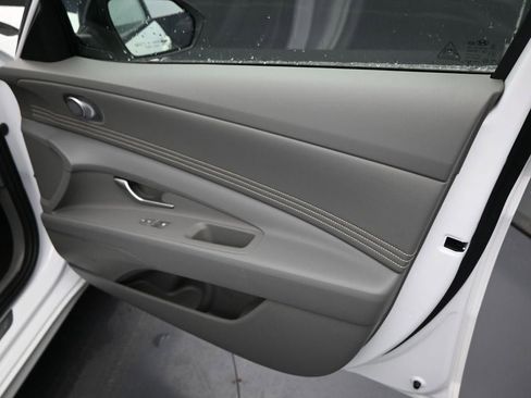 New 2025 Hyundai Elantra Sport image 34