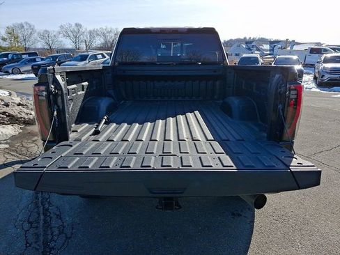 Used 2025 GMC Sierra 2500 AT4X image 32