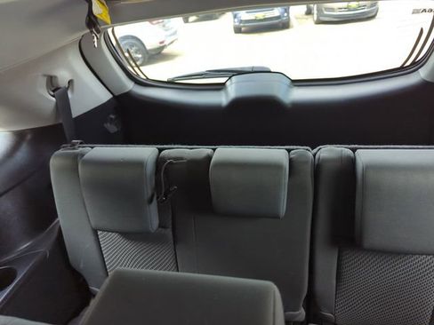 Used 2019 Toyota Highlander LE AWD/4WD image 29