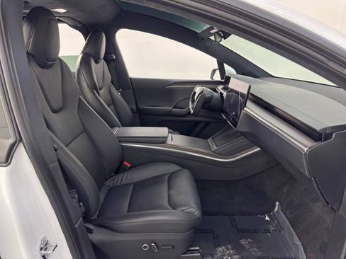 Used 2023 Tesla Model X image 15