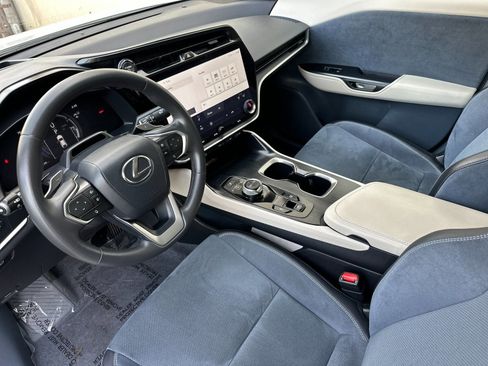 Used 2023 Lexus RZ 450e Premium w/ Accessory Package (Z1) image 10