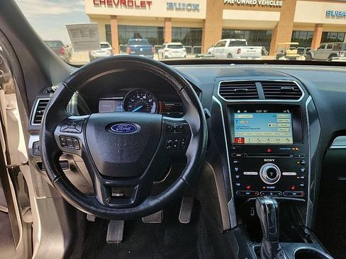 Used 2018 Ford Explorer Sport AWD/4WD image 11