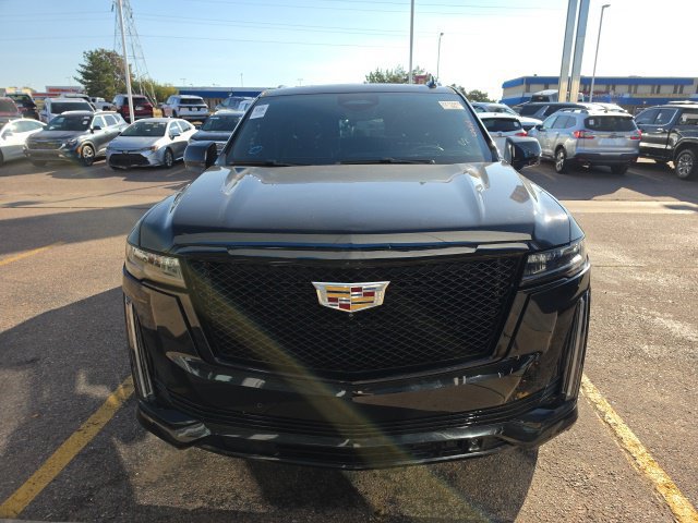 Used 2022 Cadillac Escalade Sport w/ Touring Package AWD/4WD image 9