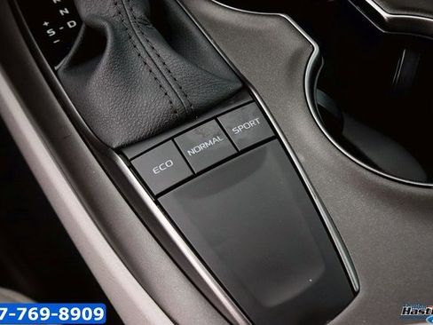 Used 2024 Toyota Camry SE w/ Convenience Package image 19