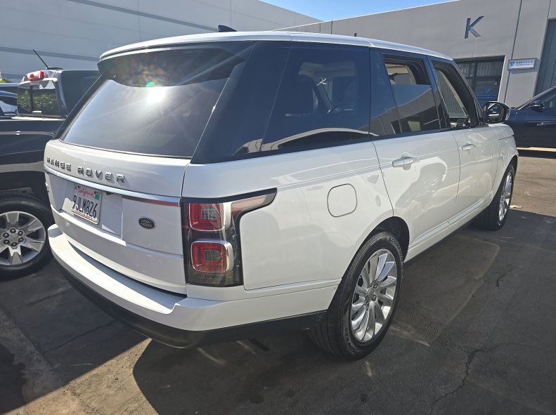 Used 2020 Land Rover Range Rover HSE AWD/4WD image 2