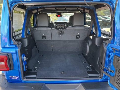 New 2026 Jeep Wrangler Unlimited Rubicon AWD/4WD image 19