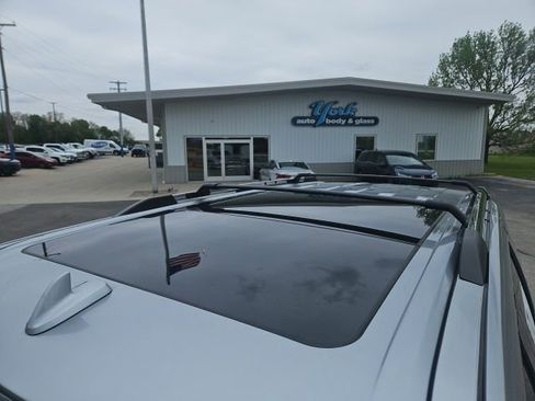 Used 2024 Ford Expedition Limited AWD/4WD image 11