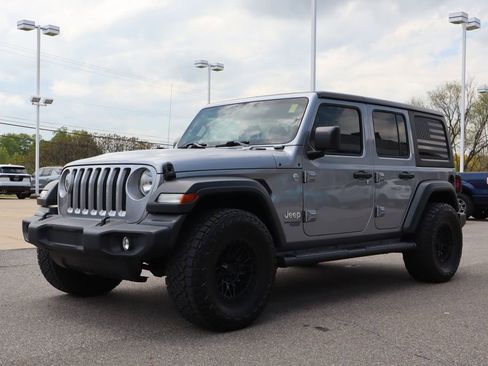 Used 2018 Jeep Wrangler Unlimited Sport S AWD/4WD image 9