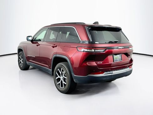 Used 2024 Jeep Grand Cherokee Limited AWD/4WD image 5