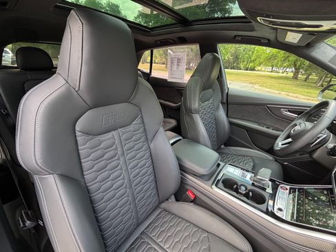 Used 2025 Audi RS Q8 performance AWD/4WD image 25