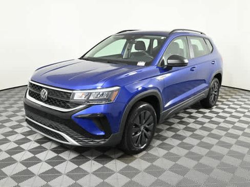Used 2023 Volkswagen Taos S w/ Driver Assistance Package FWD image 2