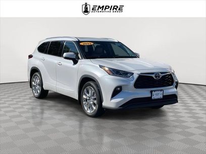Used 2022 Toyota Highlander Limited