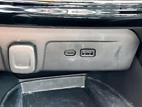 Used 2024 Chevrolet Trax ACTIV w/ Sunroof Package FWD image 26