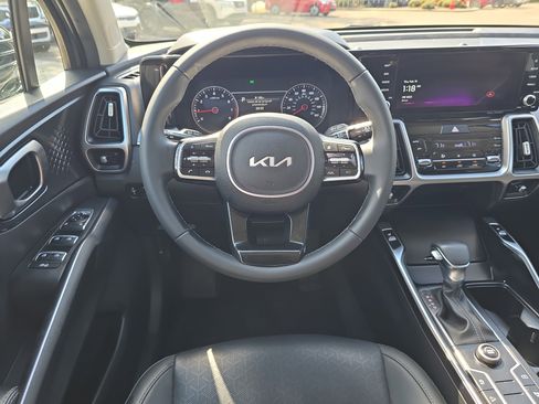 Certified 2023 Kia Sorento S image 13