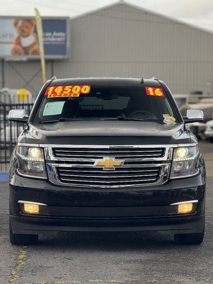 Used 2015 Chevrolet Suburban LTZ w/ Max Trailering Package AWD/4WD image 2