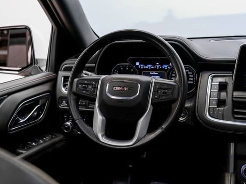 Used 2021 GMC Yukon XL SLT w/ Rear Media and Nav Package AWD/4WD image 41
