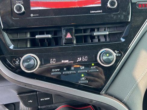 Used 2023 Toyota Camry SE image 30