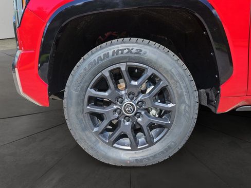 Used 2024 Toyota Tundra Platinum AWD/4WD image 14