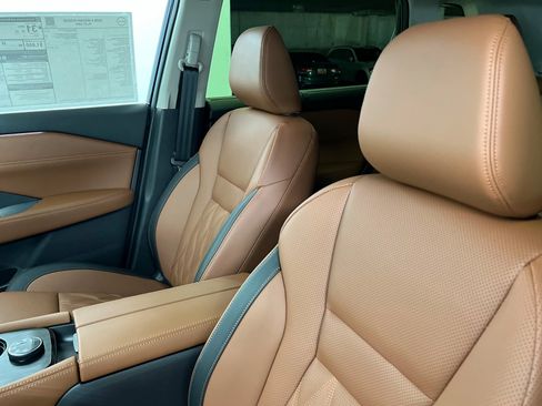 New 2026 Nissan Rogue Platinum AWD/4WD image 17
