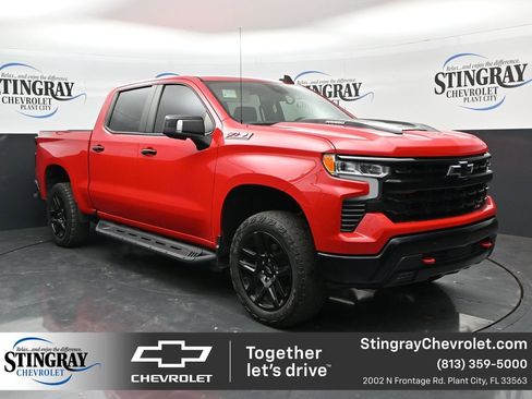 Used 2024 Chevrolet Silverado 1500 LT Trail Boss w/ Convenience Package II AWD/4WD image 1