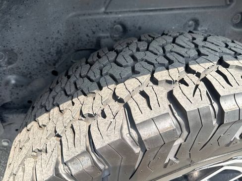 Used 2025 Jeep Wrangler Unlimited Rubicon AWD/4WD image 53