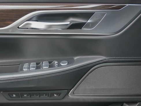 Certified 2022 BMW M760i xDrive w/ Luxury Rear Seating Package image 16