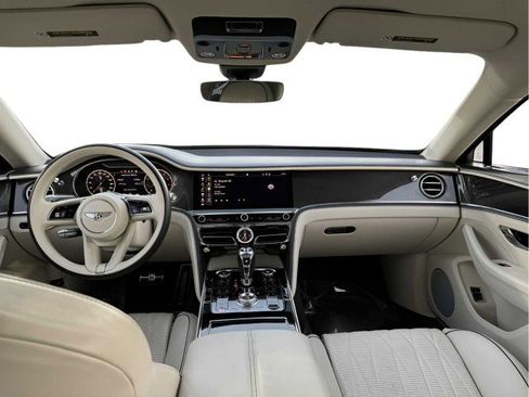 Used 2022 Bentley Flying Spur W12 image 57