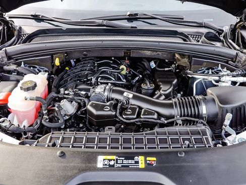 Certified 2024 Jeep Grand Cherokee L Limited w/ Luxury Tech Group II image 32