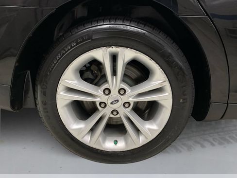 Used 2014 Ford Taurus SEL FWD image 17